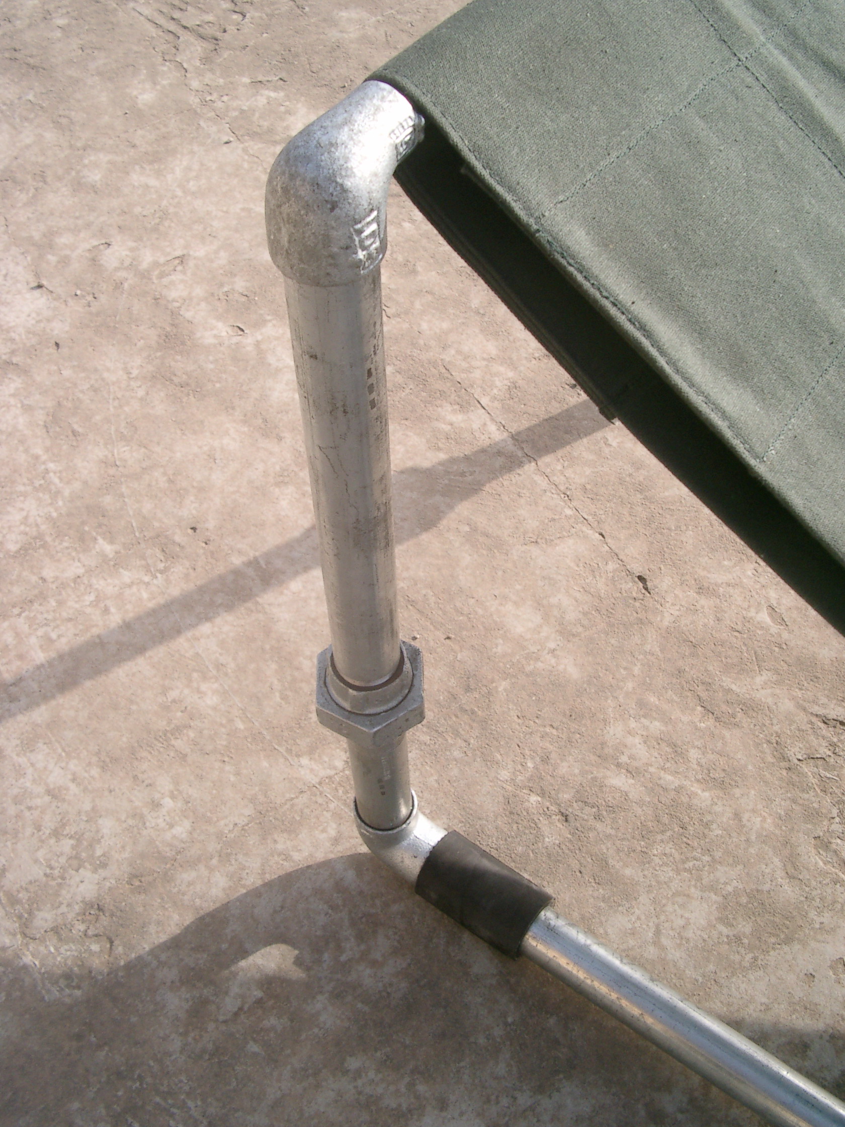 GI Frame Lounge Chair Detail